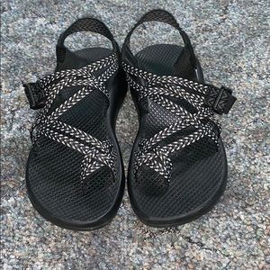 Chacos Z/X 2 Black and White Size 7